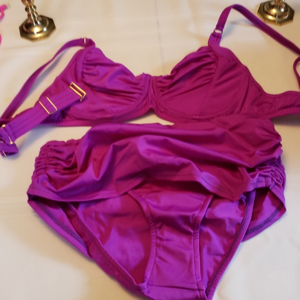 Venus bikini, dd top, size 10 bottoms